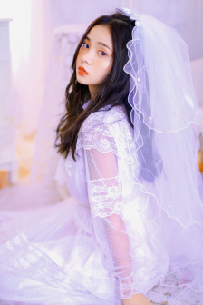 女子按在桌子上糟蹋视频